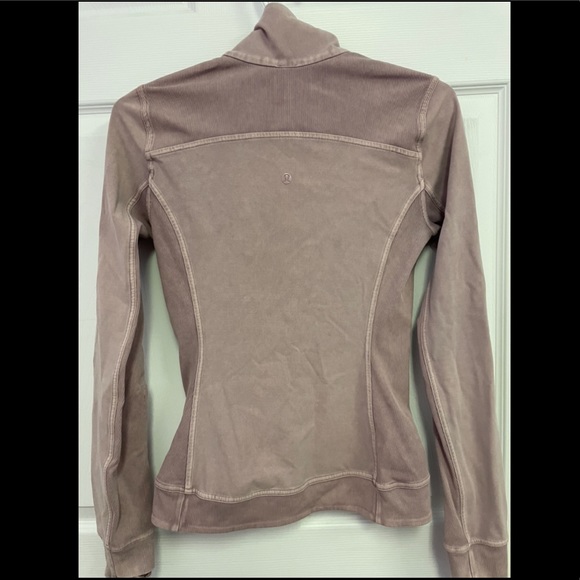Lululemon zip up - Picture 3 of 4